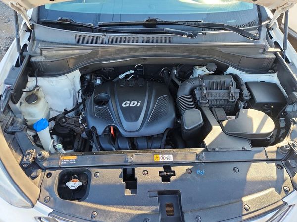 2016 HYUNDAI SANTA FE — Engine bay