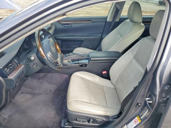 2014 LEXUS ES350 350 — DENT