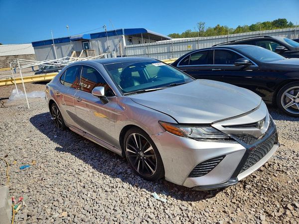 2019 TOYOTA CAMRY XSE — Passenger 3/4