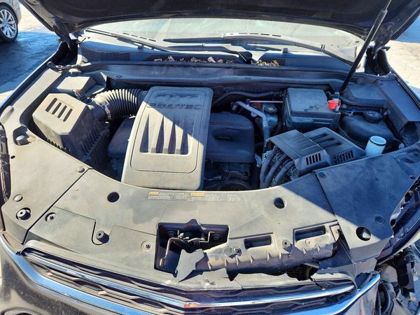 2016 CHEVROLET EQUINOX LT — Engine bay