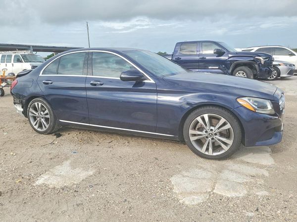 2018 MERCEDES-BENZ C C300 — Passenger 3/4