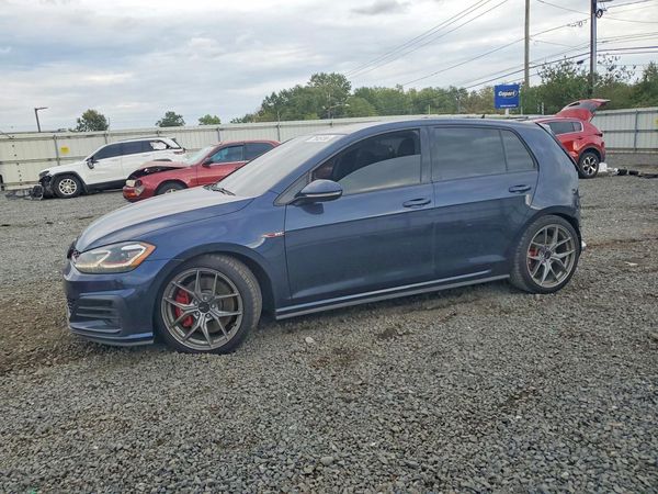 2018 VOLKSWAGEN GTI — DSFA — Front 3/4