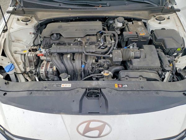 2024 HYUNDAI ELANTRA SEL — Engine bay