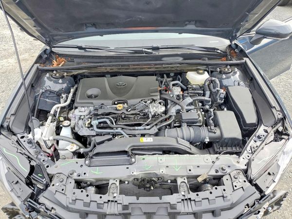 2025 TOYOTA CAMRY — Engine bay
