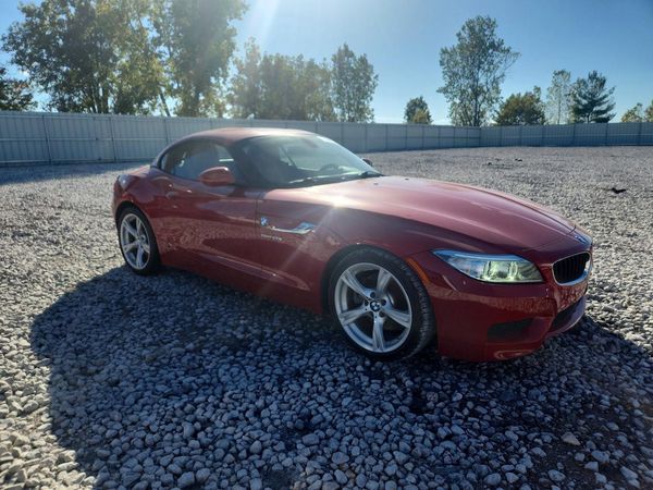 2014 BMW Z4 sDrive e28i — Passenger 3/4