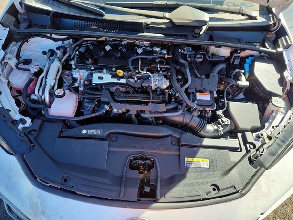 2025 TOYOTA PRIUS — Engine bay