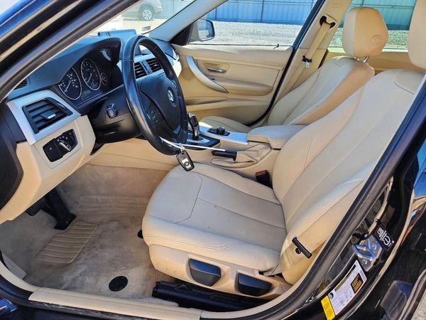 2013 BMW 320 SA — DENT
