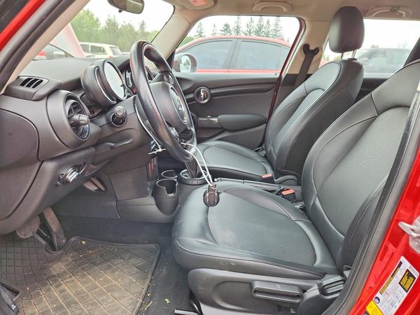 2016 MINI COOPER — DENT