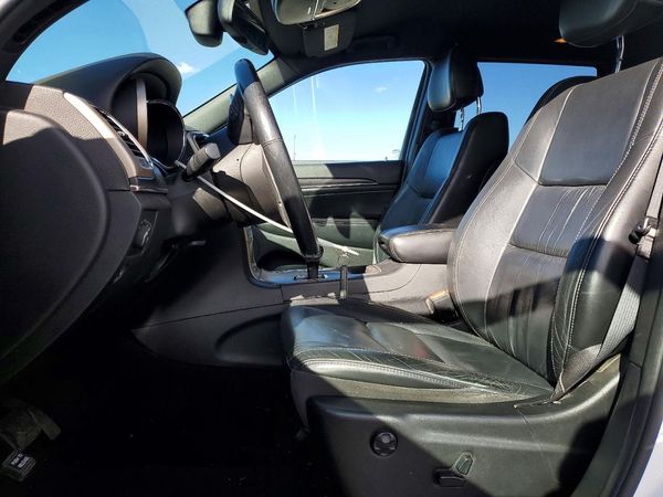2014 JEEP CHEROKEE Limited — DENT