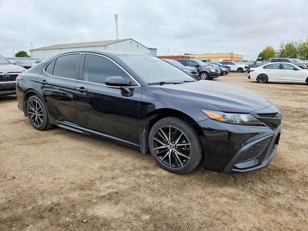 2021 TOYOTA CAMRY — Passenger 3/4