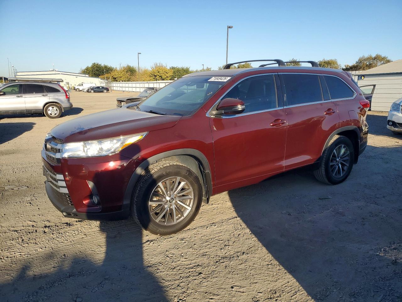 2018 TOYOTA HIGHLANDER SE/XLE — Front 3/4