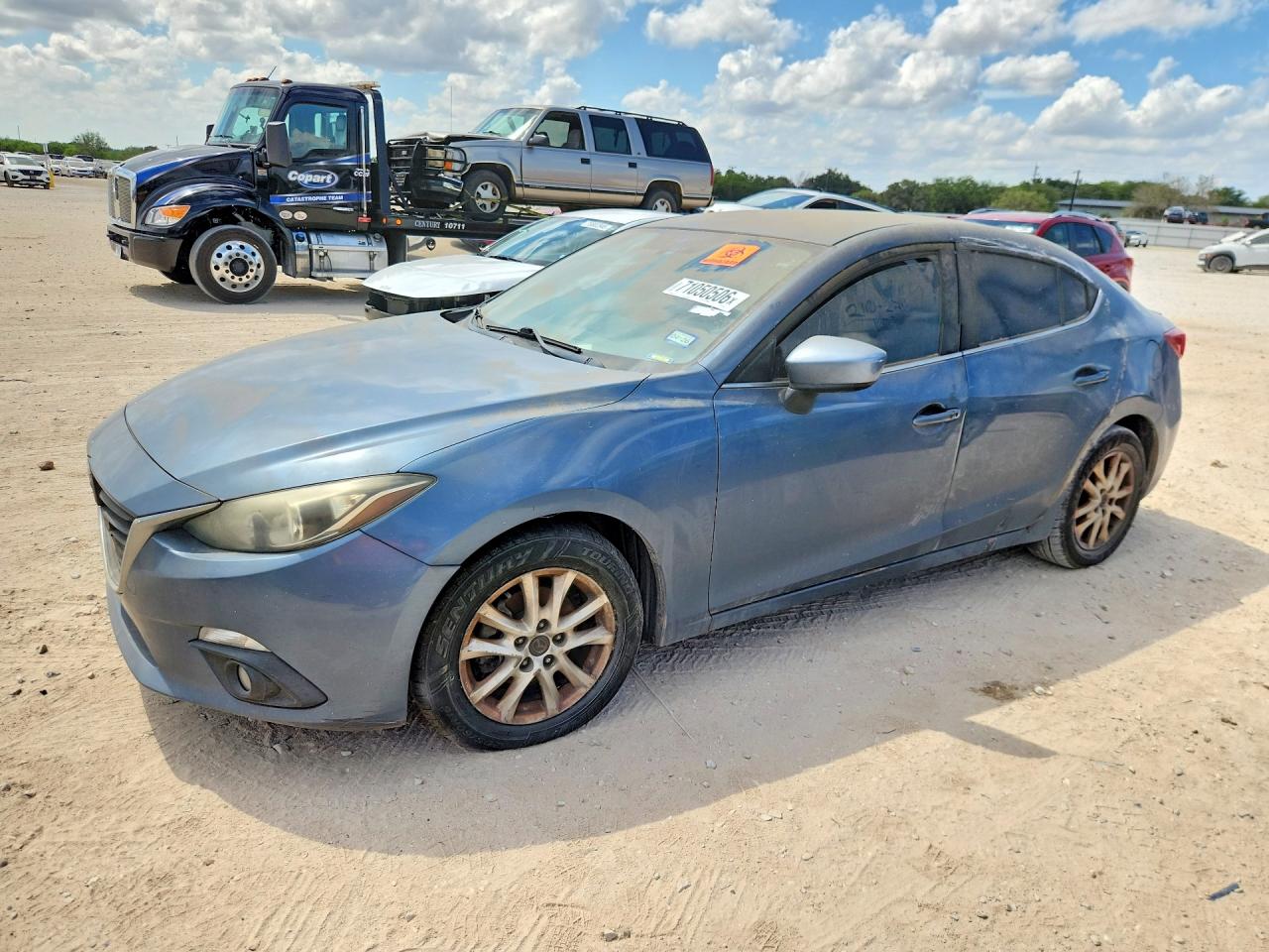 2015 MAZDA 3 Touring/GS — Front 3/4