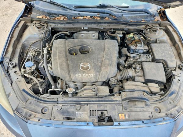2015 MAZDA 3 Touring/GS — Engine bay