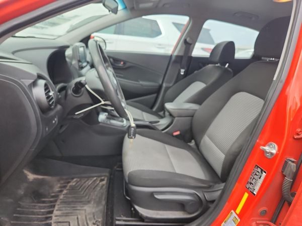 2020 HYUNDAI KONA SE — DENT