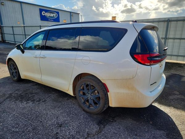 2025 CHRYSLER PACIFICA Limited — DSRA
