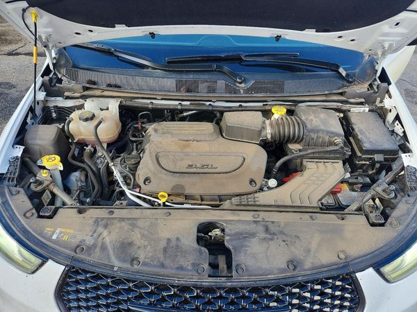 2025 CHRYSLER PACIFICA Limited — Engine bay