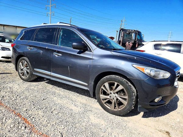 2013 INFINITI JX35 — Passenger 3/4