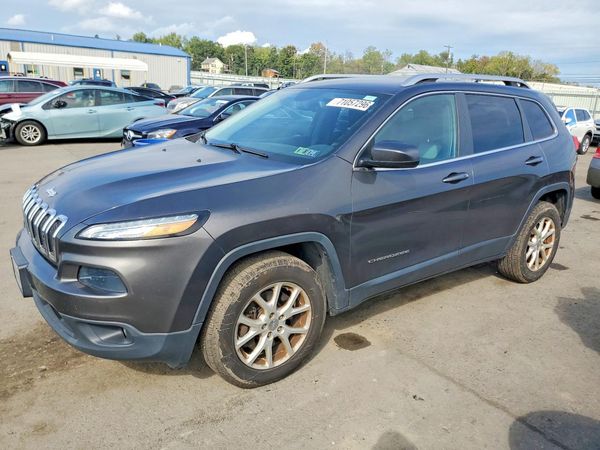 2014 JEEP CHEROKEE Latitude — Front 3/4