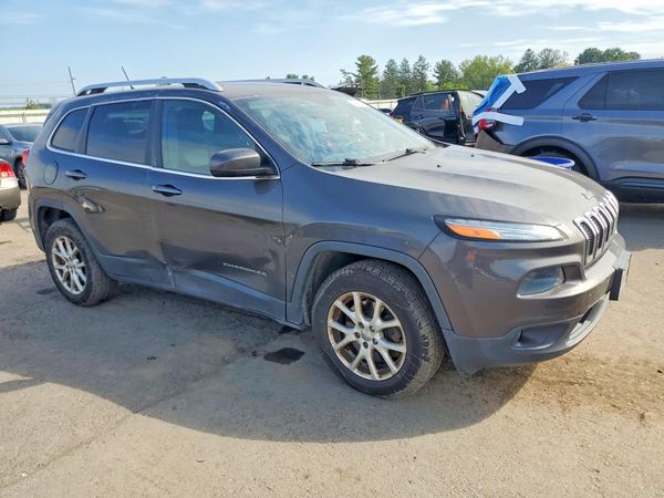 2014 JEEP CHEROKEE Latitude — Passenger 3/4