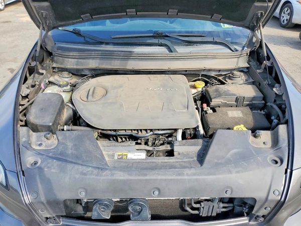 2014 JEEP CHEROKEE Latitude — Engine bay