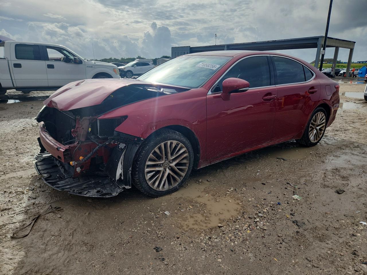 2015 LEXUS ES 350 — Front 3/4