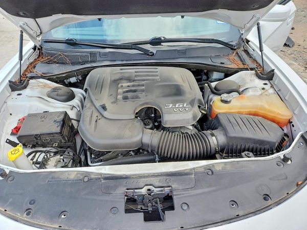2022 DODGE CHARGER SXT — Engine bay