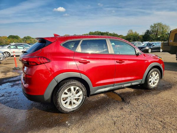 2021 HYUNDAI TUCSON SE — PSRA