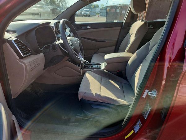 2021 HYUNDAI TUCSON SE — DENT