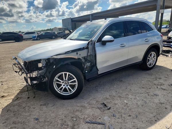 2025 MERCEDES-BENZ GLC — DSFA — Front 3/4