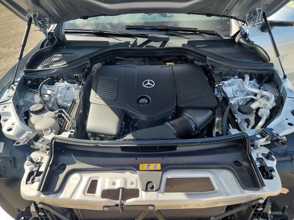 2025 MERCEDES-BENZ GLC GLC300 4MATIC — Engine bay