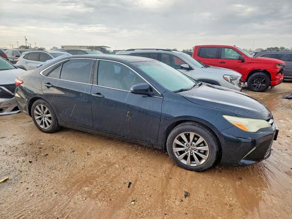 2016 TOYOTA CAMRY — Passenger 3/4
