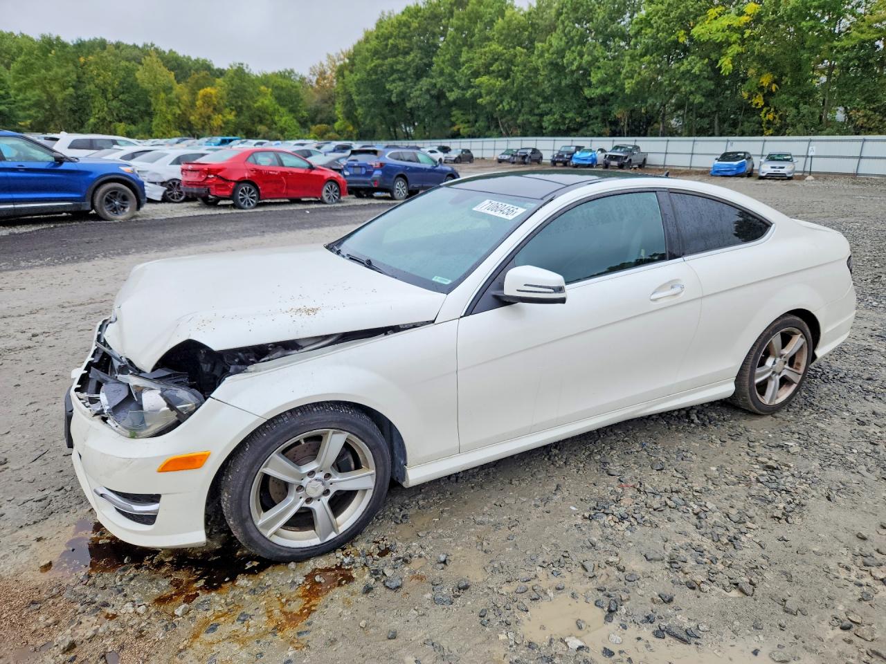 2013 MERCEDES-BENZ C-CLASS C250 — Front 3/4