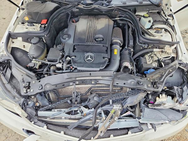 2013 MERCEDES-BENZ C-CLASS C250 — Engine bay