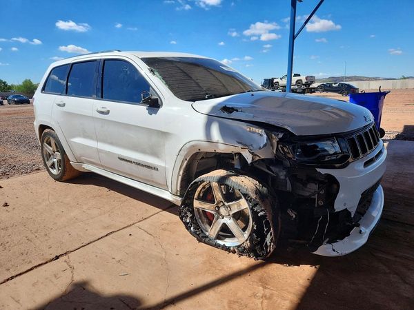 2017 JEEP GRAND CHEROKEE SRT — Passenger 3/4