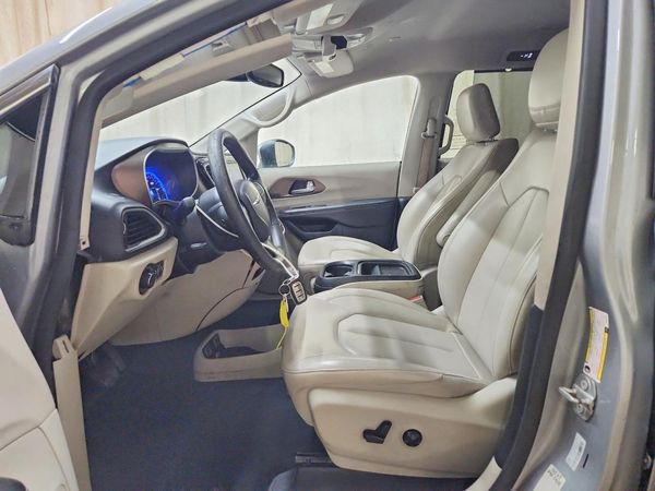 2021 CHRYSLER VOYAGER LXI — DENT