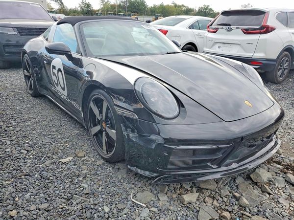 2021 PORSCHE 911 — Passenger 3/4