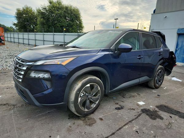 2025 NISSAN ROGUE SV — Front 3/4
