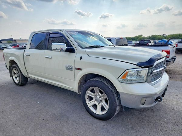 2016 RAM 1500 Longhorn — Passenger 3/4