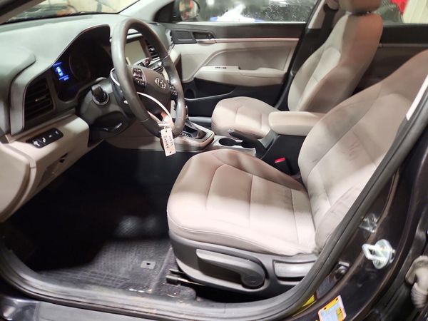 2020 HYUNDAI ELANTRA — DENT
