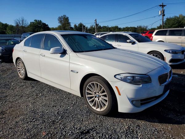 2013 BMW 535 xDrive — Passenger 3/4
