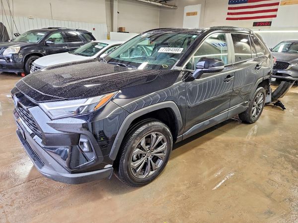 2022 TOYOTA RAV4 — DSFA — Front 3/4