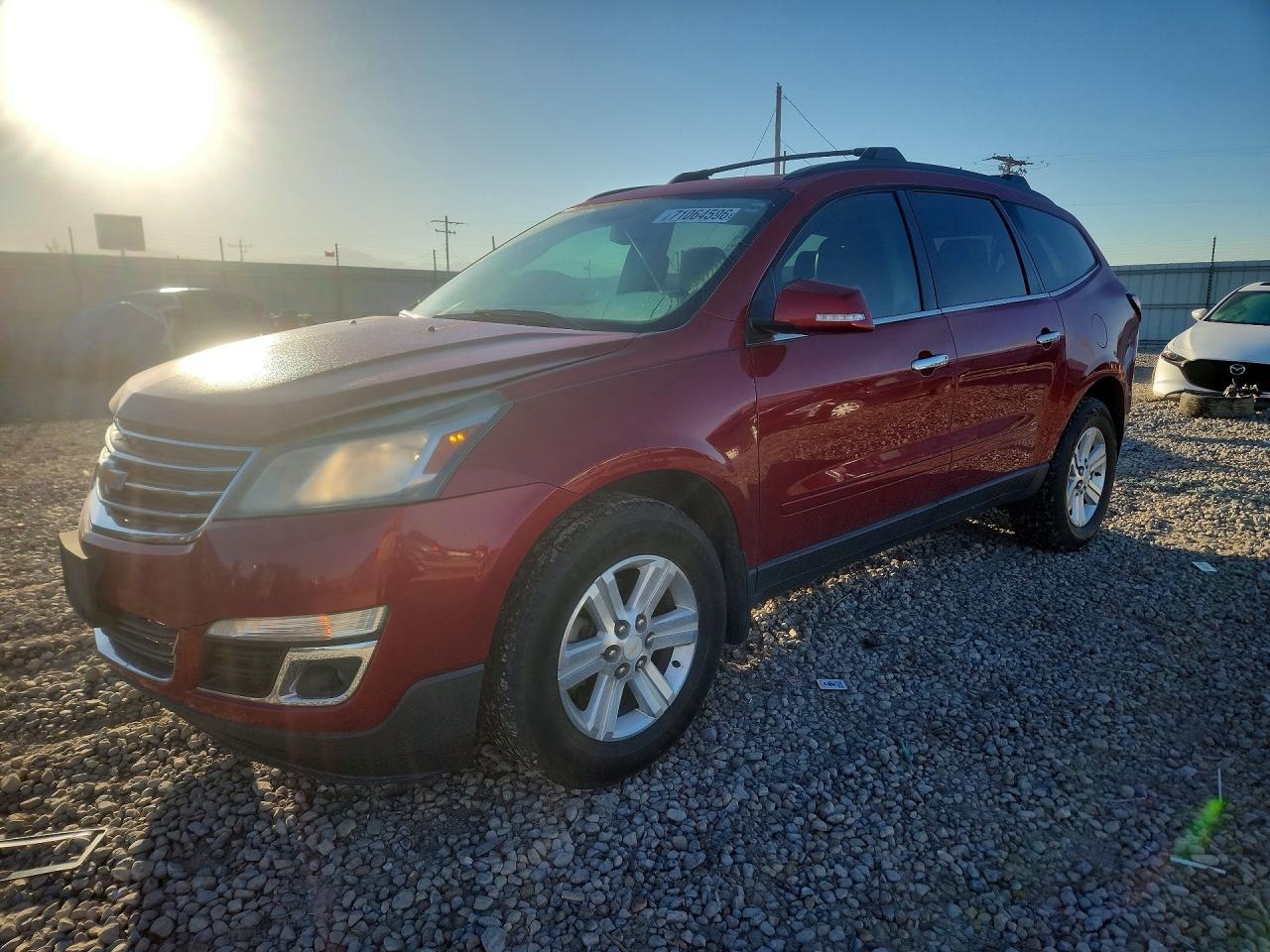 2014 CHEVROLET TRAVERSE 2LT — Front 3/4