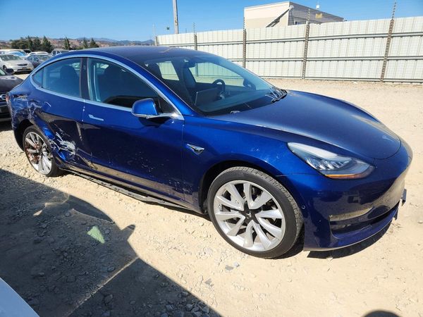 2018 TESLA MODEL 3 — Passenger 3/4