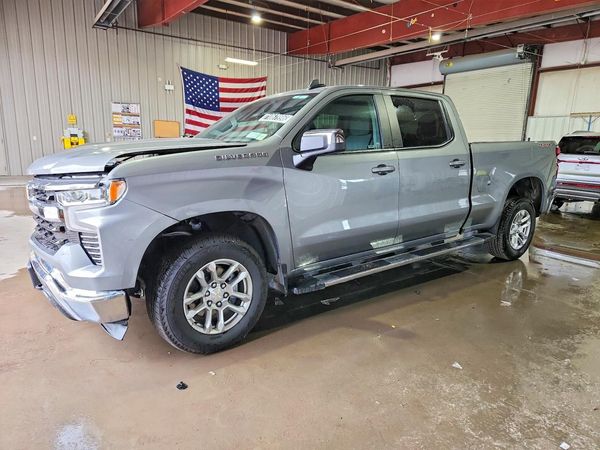 2026 CHEVROLET SILVERADO LT — Front 3/4
