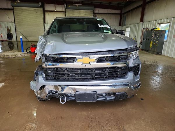 2026 CHEVROLET SILVERADO LT — DIRF