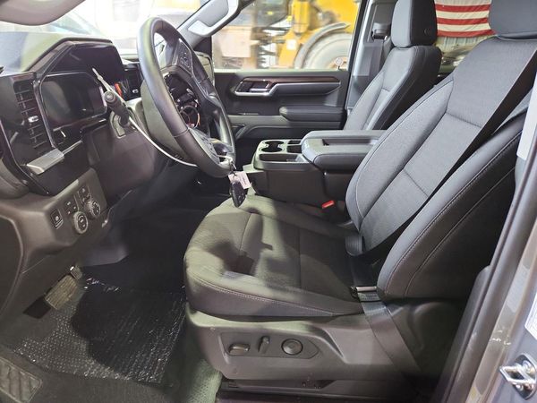 2026 CHEVROLET SILVERADO LT — DENT