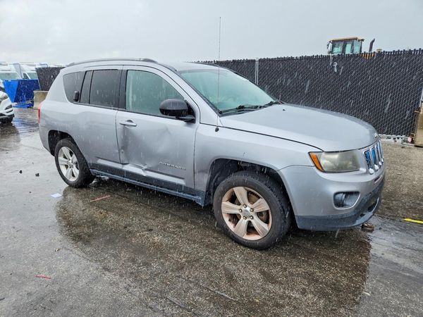 2016 JEEP COMPASS Sport — Passenger 3/4