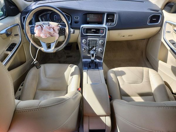 2015 VOLVO S60 Premier (non R design) — CKPT