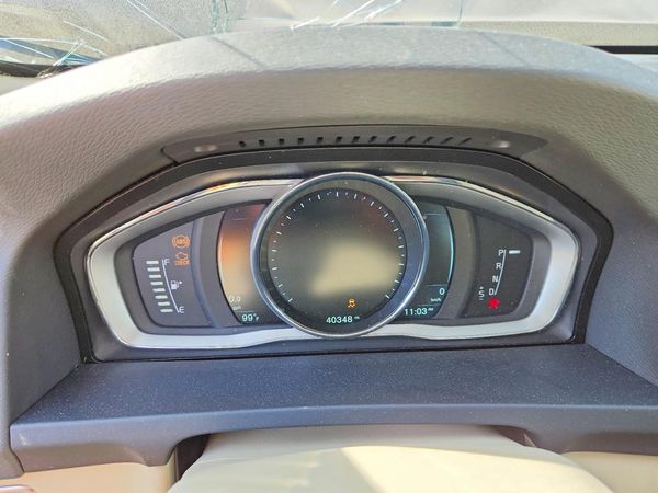2015 VOLVO S60 Premier (non R design) — ODOM