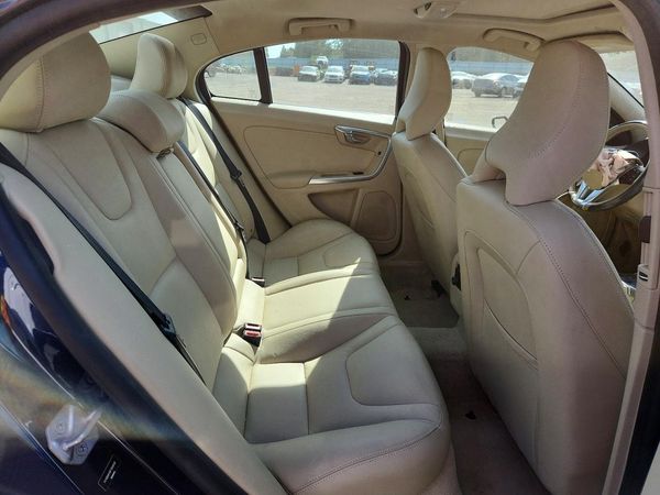 2015 VOLVO S60 Premier (non R design) — PSRS